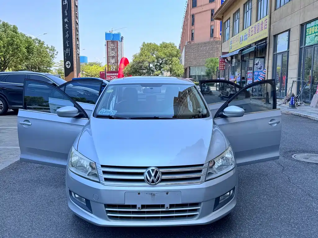 Volkswagen Santana — миниатюра 8