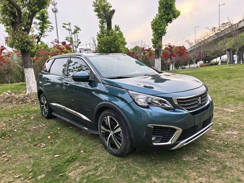 Peugeot 5008 2017 350THP 7 мест Elite
