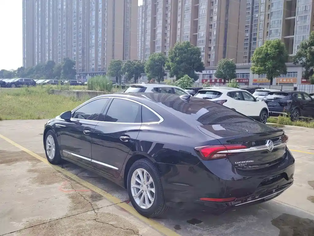 Buick LaCrosse — миниатюра 9