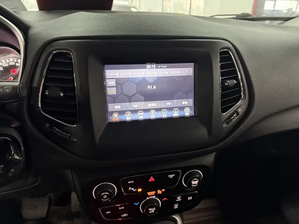Jeep Compass — миниатюра 18