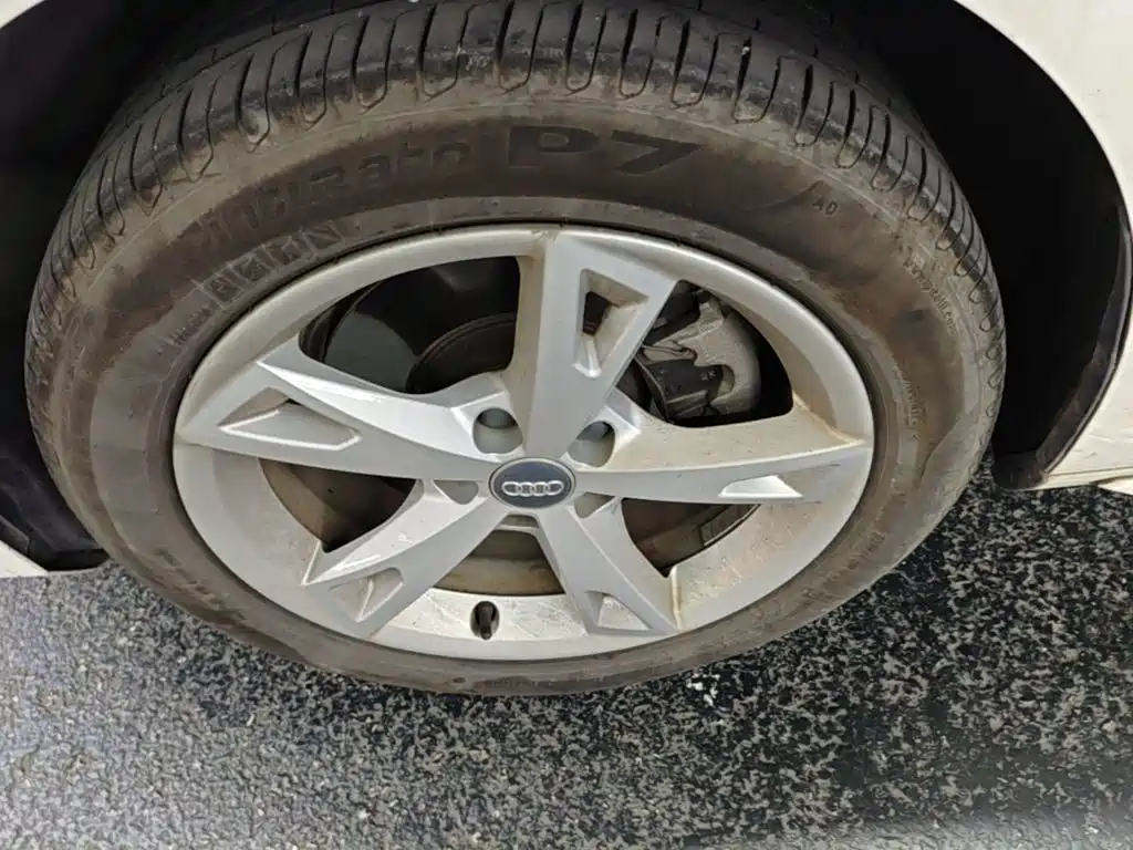 Audi A4L — миниатюра 23