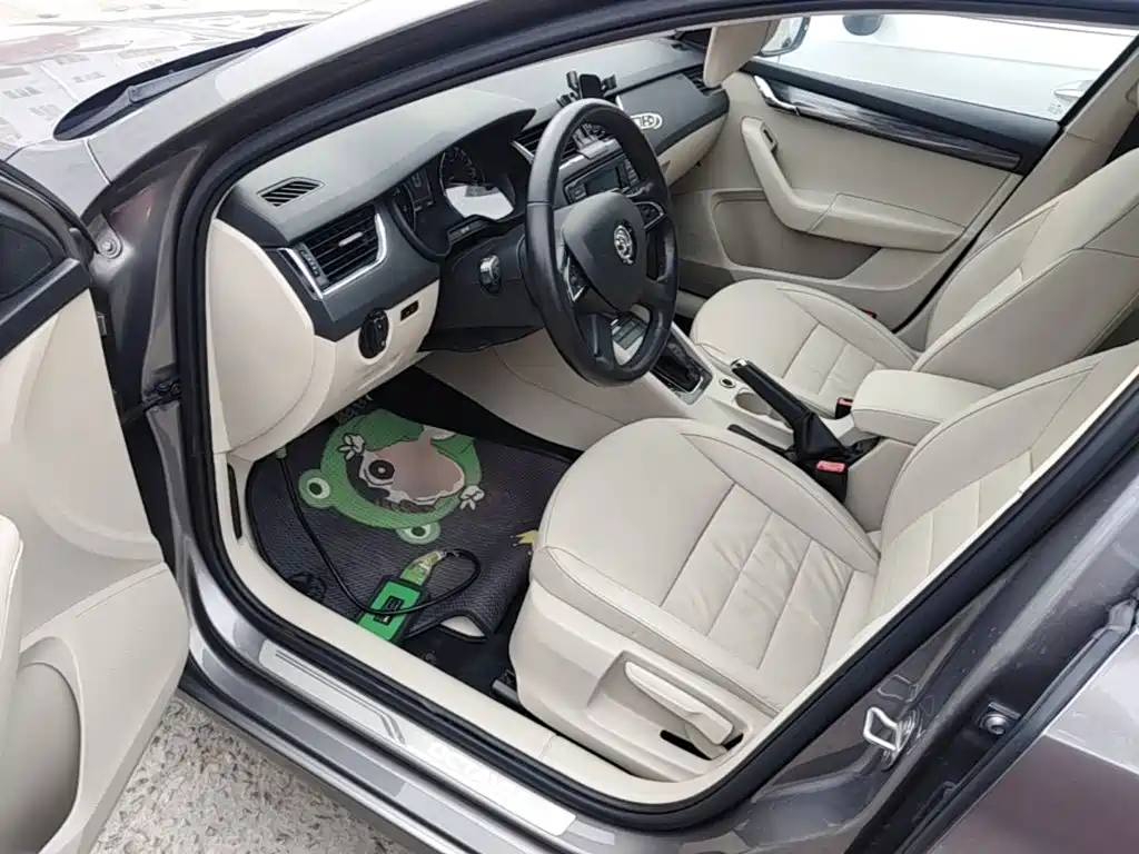 Skoda Octavia — миниатюра 16