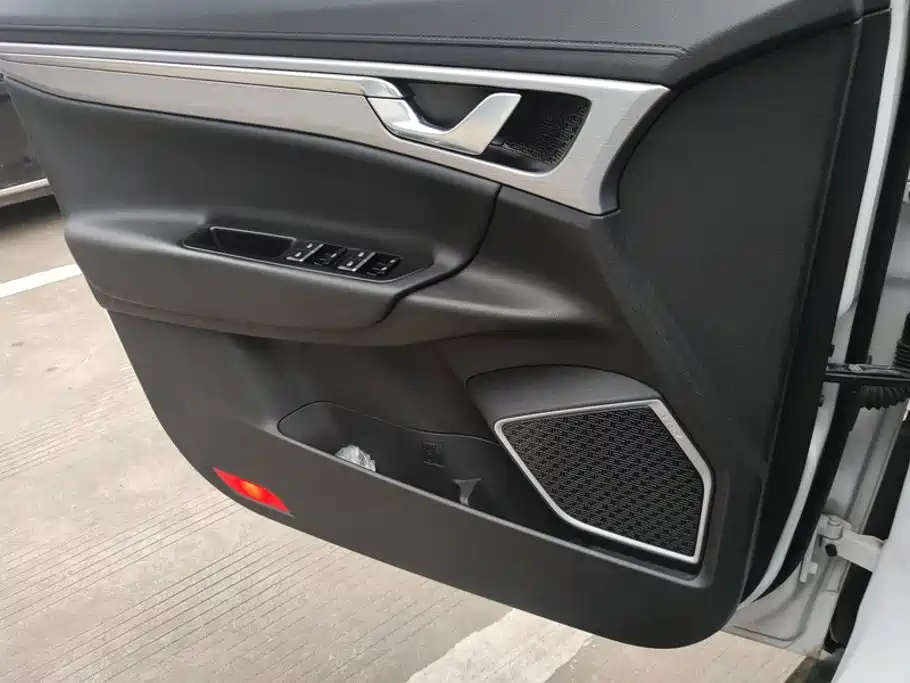 Geely Emgrand GS — миниатюра 7