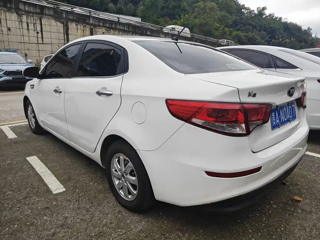 Kia K2 — миниатюра 10
