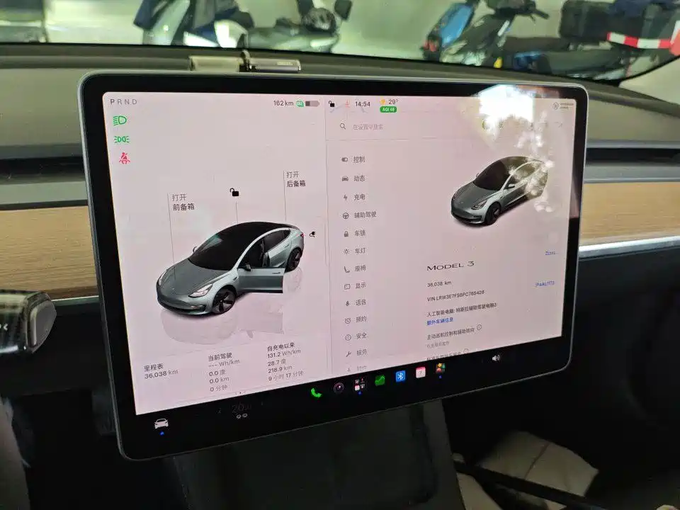 Tesla Model 3 — фотографии объявления, Фото 4