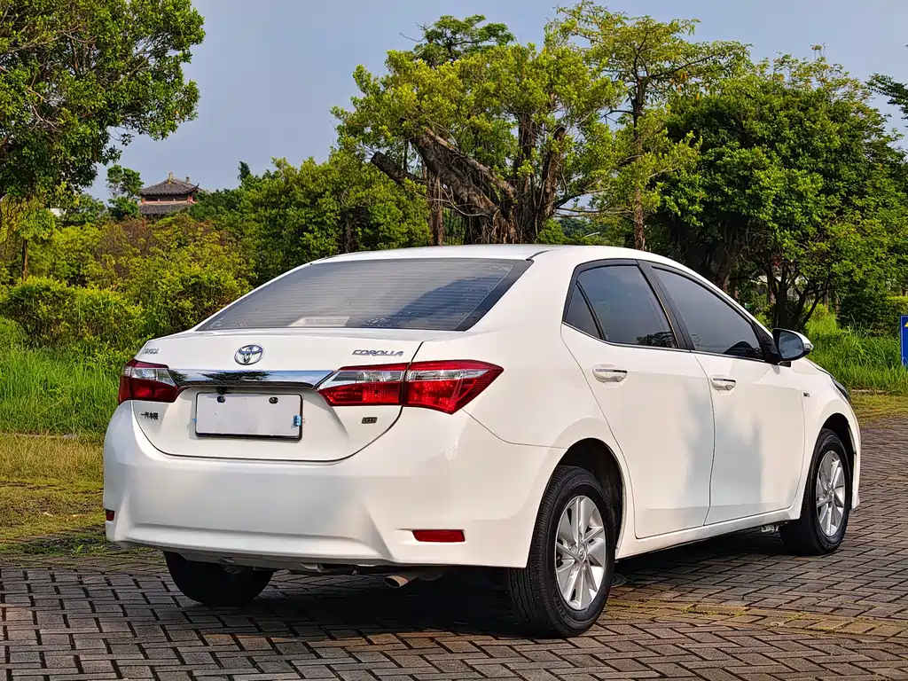 Toyota Corolla — миниатюра 10