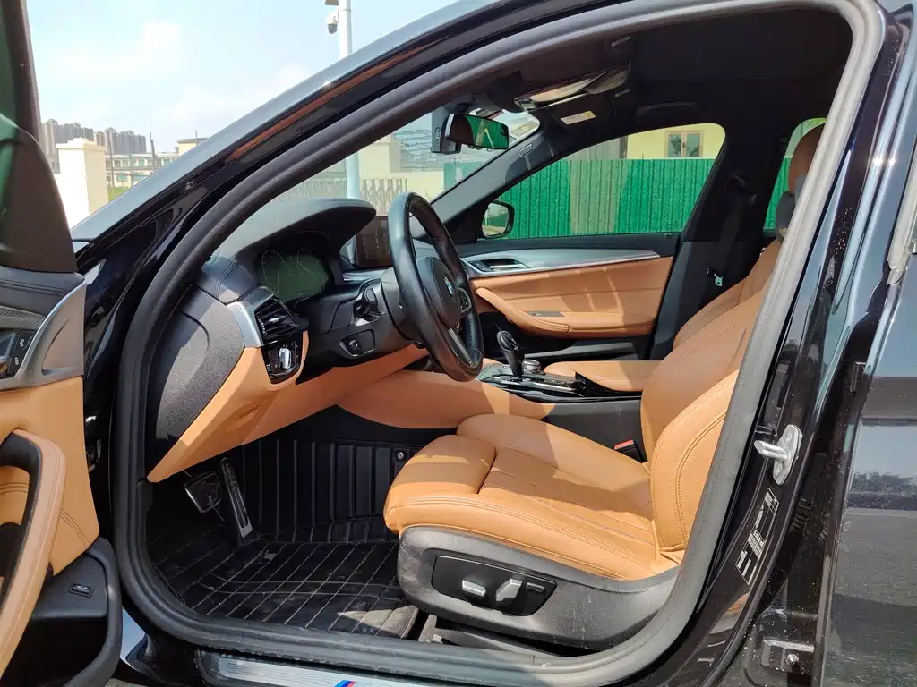 BMW 5 Series (Import) — миниатюра 7