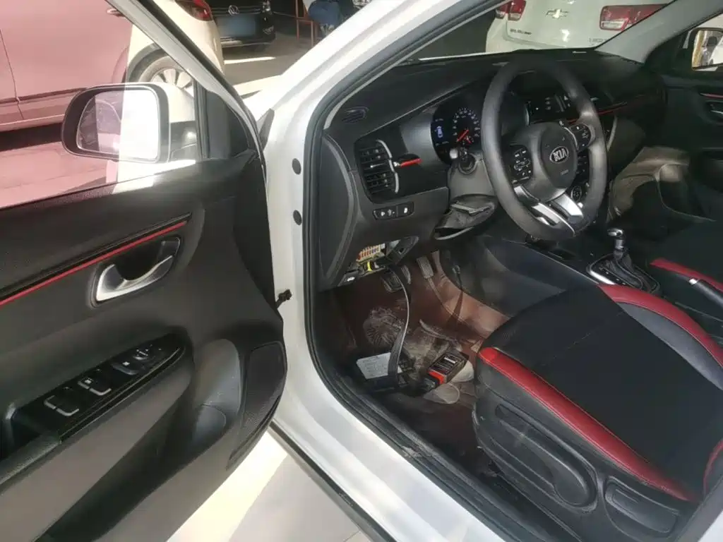 Kia KX Cross — миниатюра 16