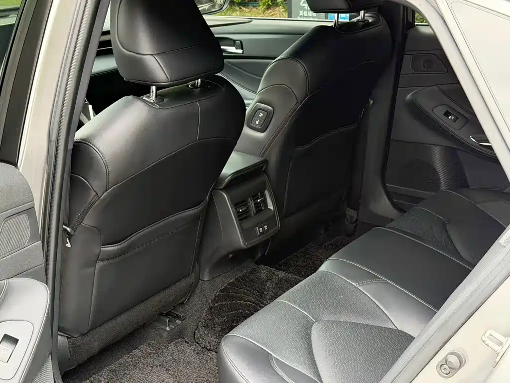 Toyota Avalon — миниатюра 8