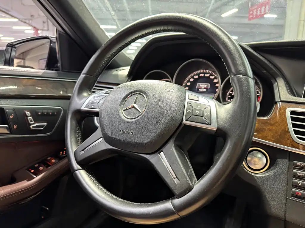 Mercedes-Benz E-Class — миниатюра 13