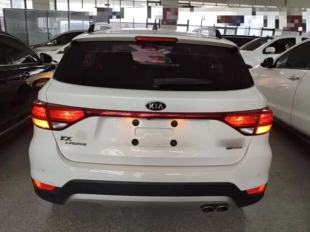 Kia KX Cross — миниатюра 6