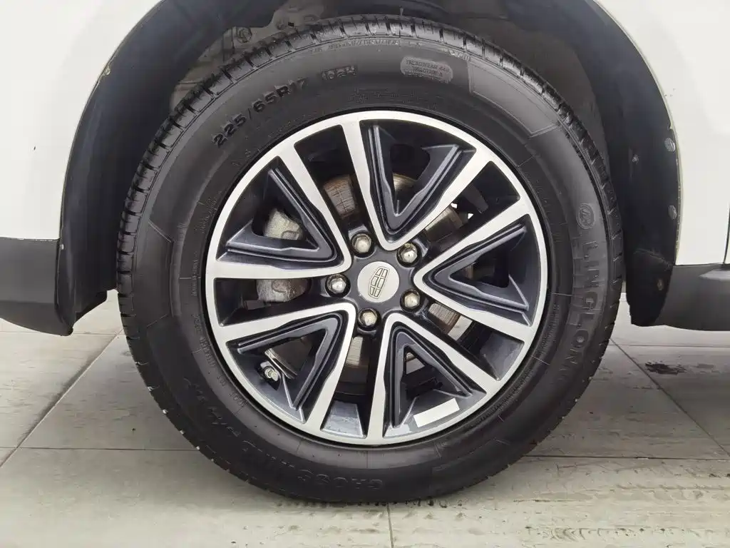 Geely Vision X6 — миниатюра 17