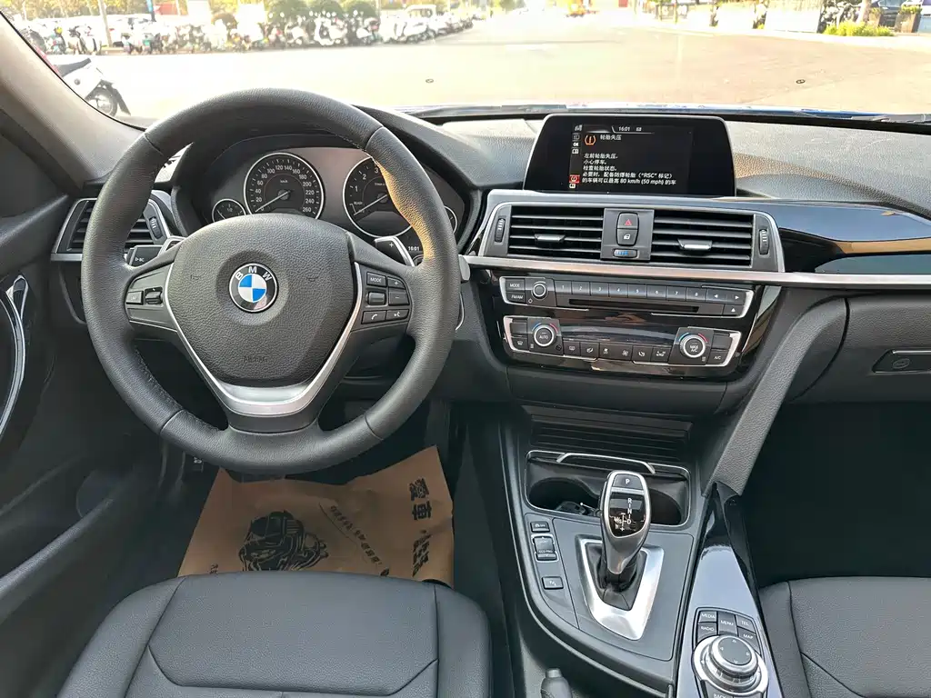 BMW 3 Series — миниатюра 17