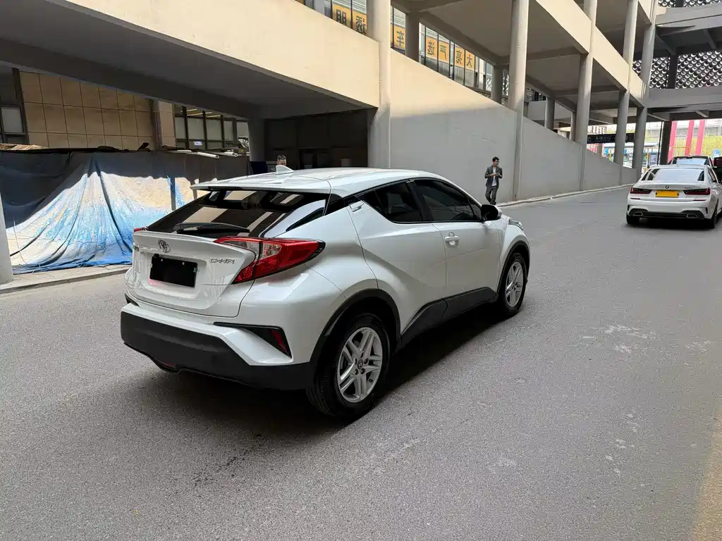 Toyota C-HR 2.0L Comfort Edition, фото 6