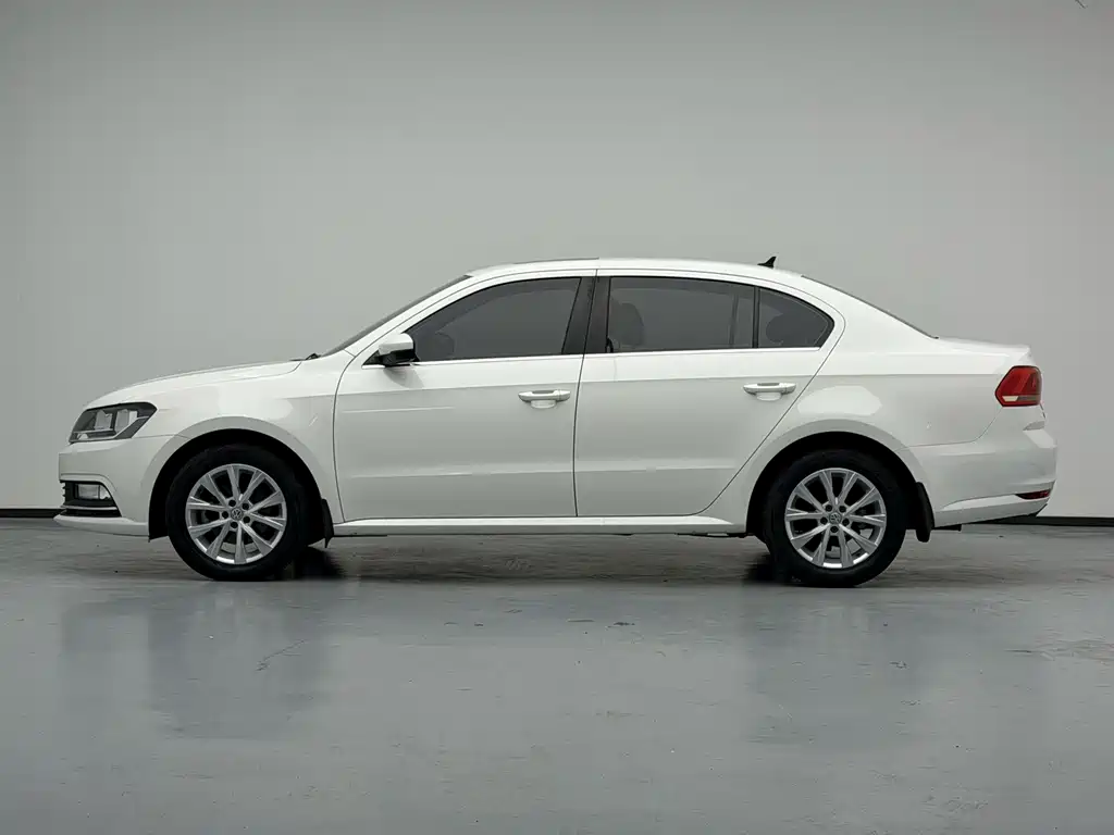 Volkswagen Lavida — миниатюра 7