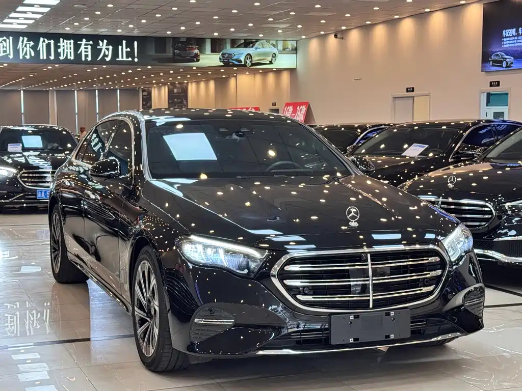 Mercedes-Benz E-Class — миниатюра 3