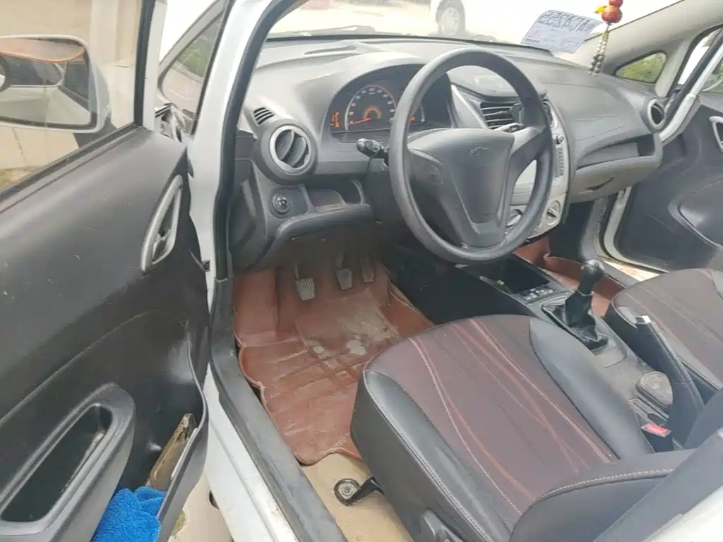 Chevrolet Sail — миниатюра 21
