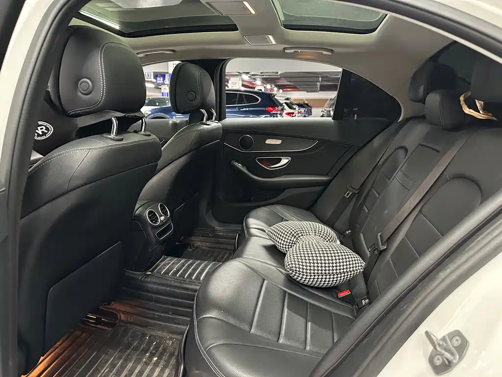 Mercedes-Benz C-Class — миниатюра 9