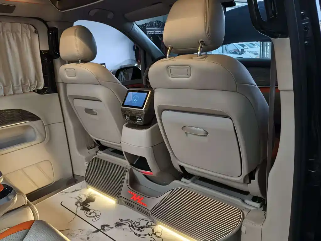 MERCEDES-BENZ V CLASS