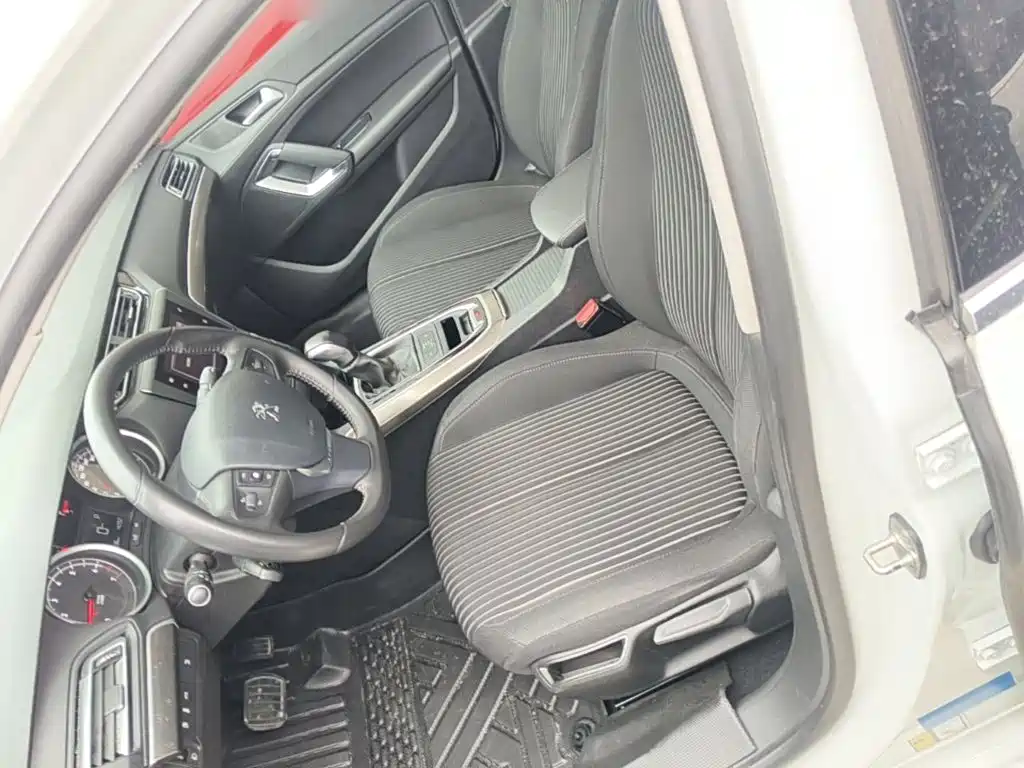 Peugeot 408 — миниатюра 15