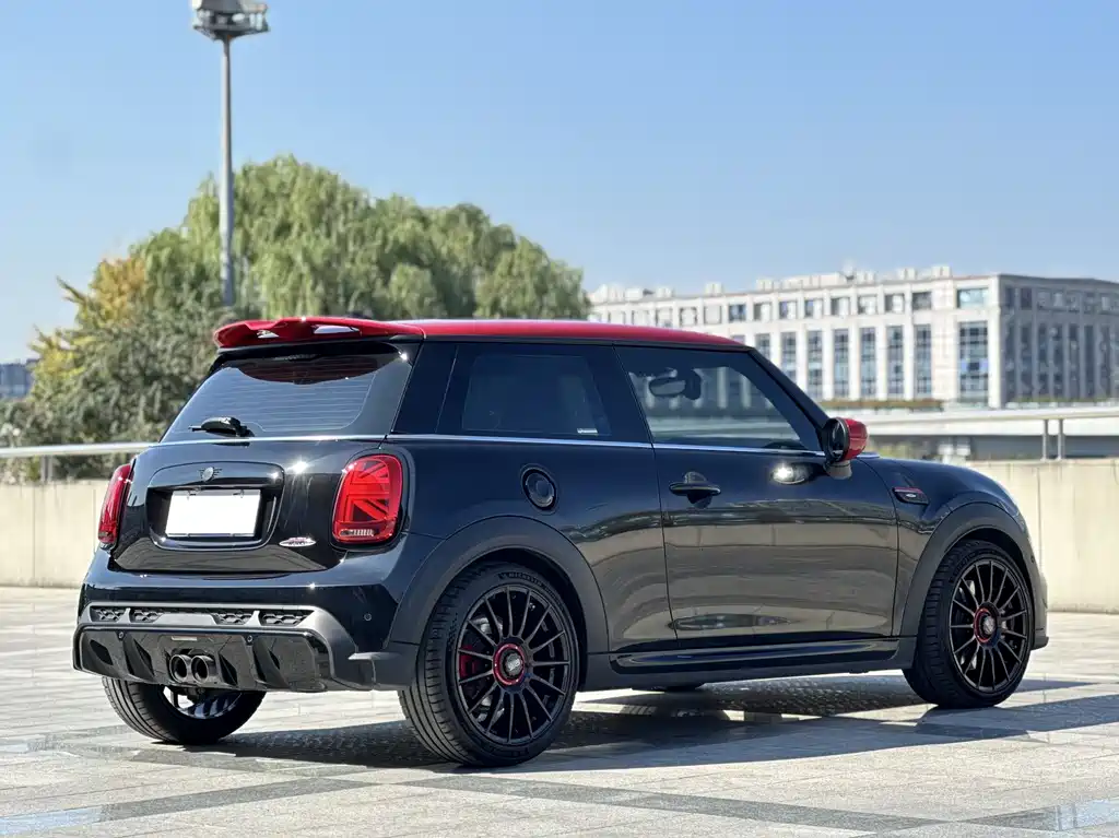 MINI JCW