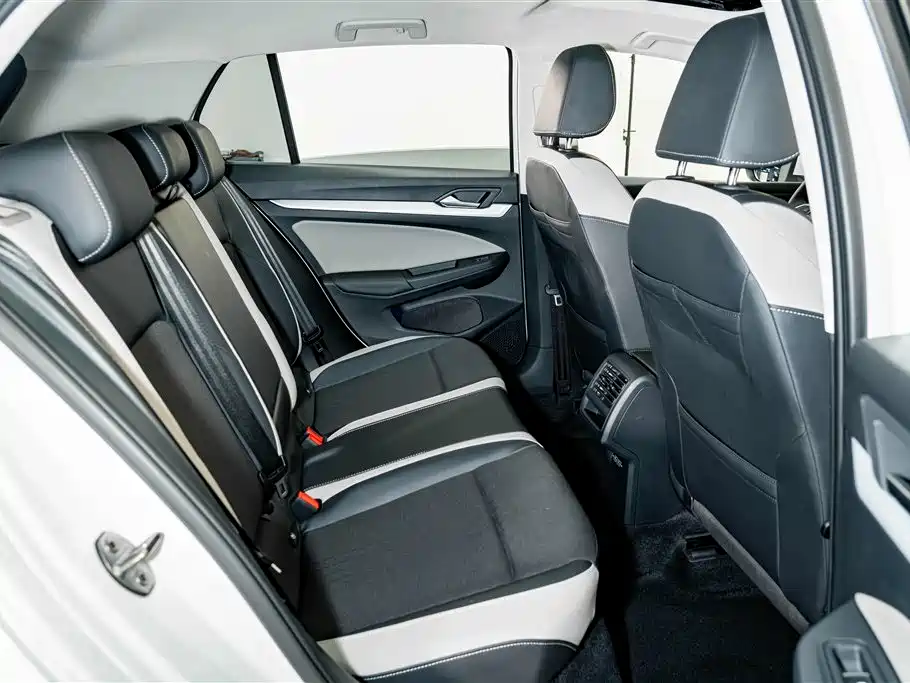 Volkswagen Golf — миниатюра 20
