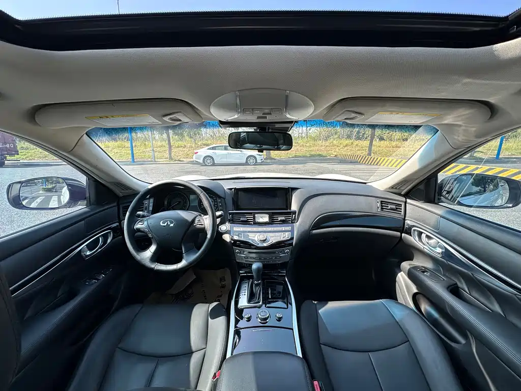 Infiniti Q70 — миниатюра 13
