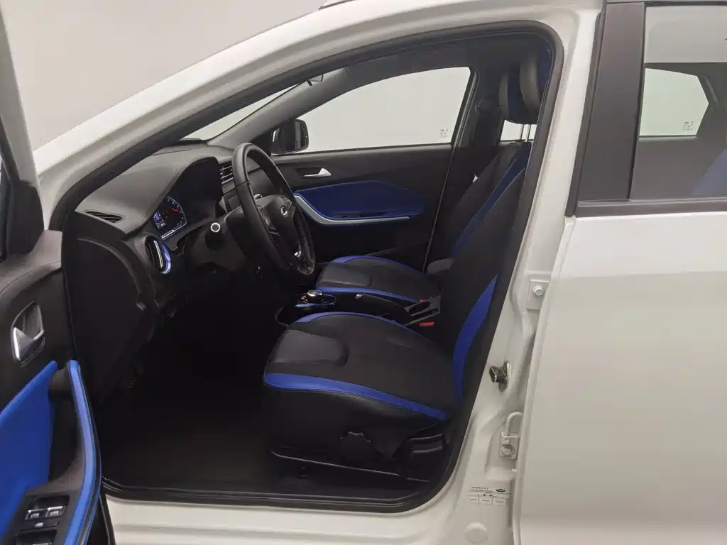 Chery New Energy Tiggo 3xe — миниатюра 10