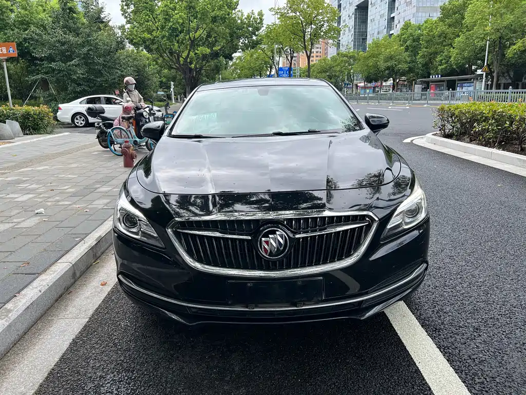 Buick LaCrosse — миниатюра 2