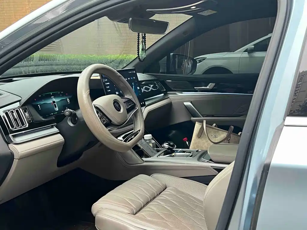 BYD Tang EV - фото 4