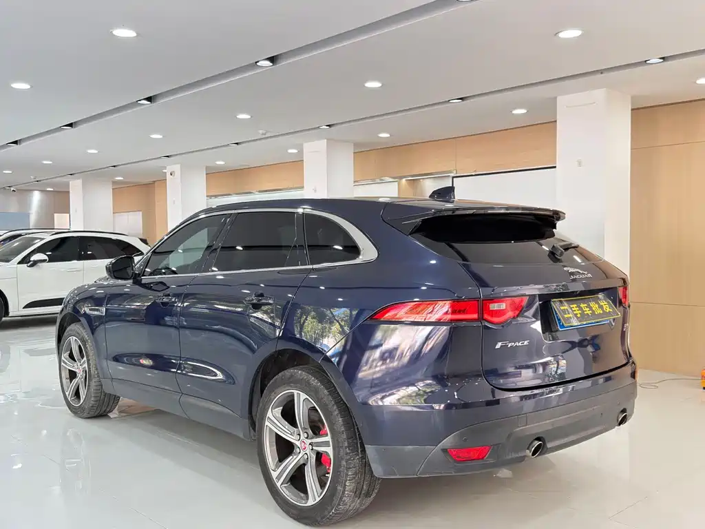 Jaguar F-PACE — миниатюра 9