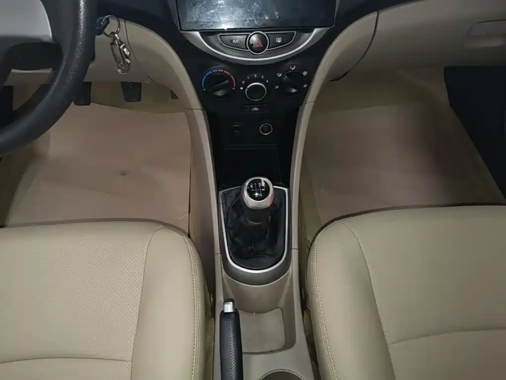 Hyundai Verna — миниатюра 14