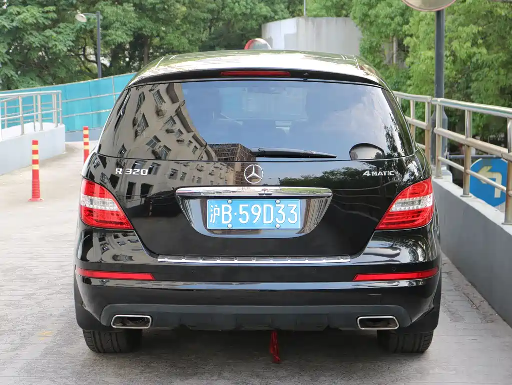 Mercedes-Benz R 2017 R 320 4MATIC