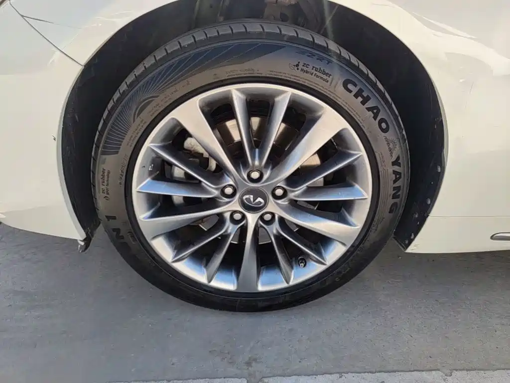 Infiniti Q50L — миниатюра 23