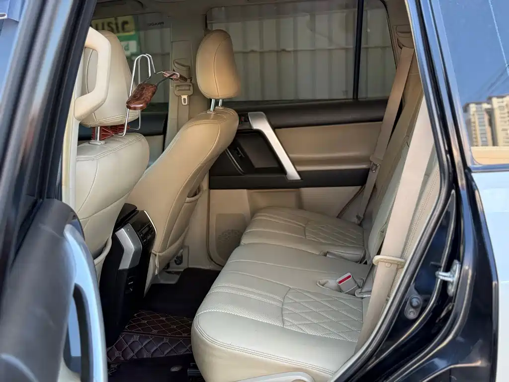 Toyota Prado — миниатюра 9