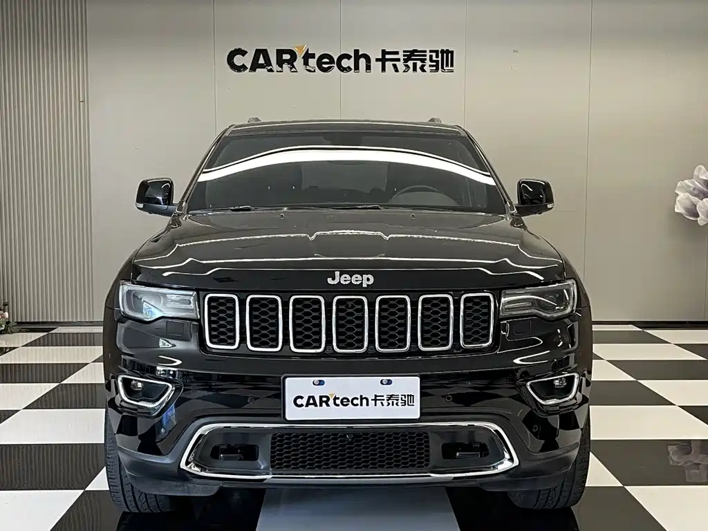 Jeep Grand Cherokee (Import) — миниатюра 3