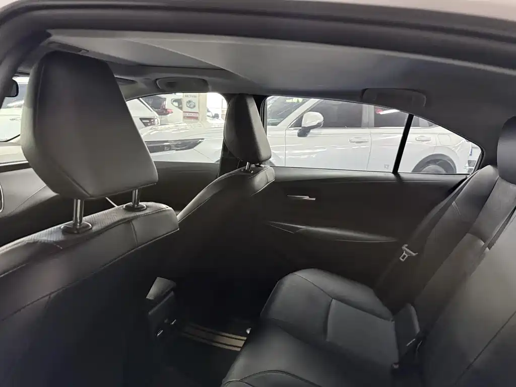 Toyota Corolla — миниатюра 12