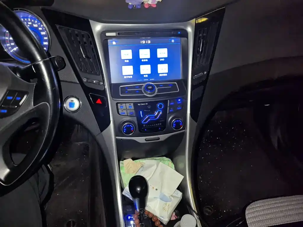 Hyundai Sonata — миниатюра 9