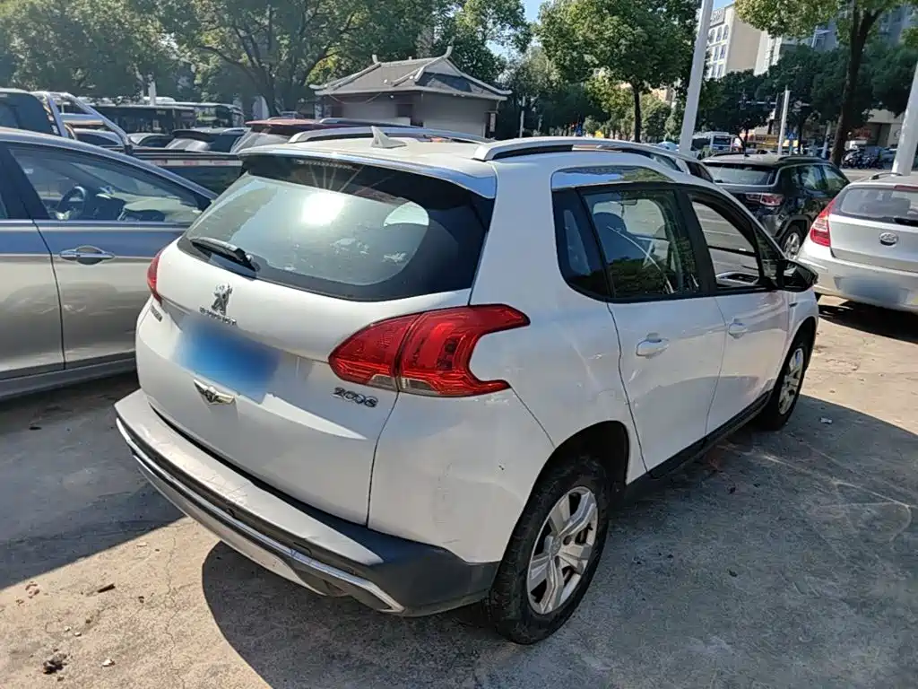 Peugeot 2008 — миниатюра 7