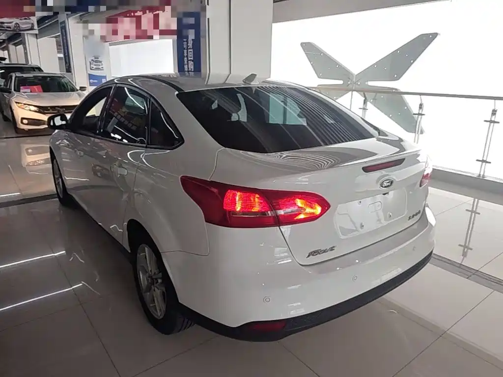 Ford Focus — миниатюра 5