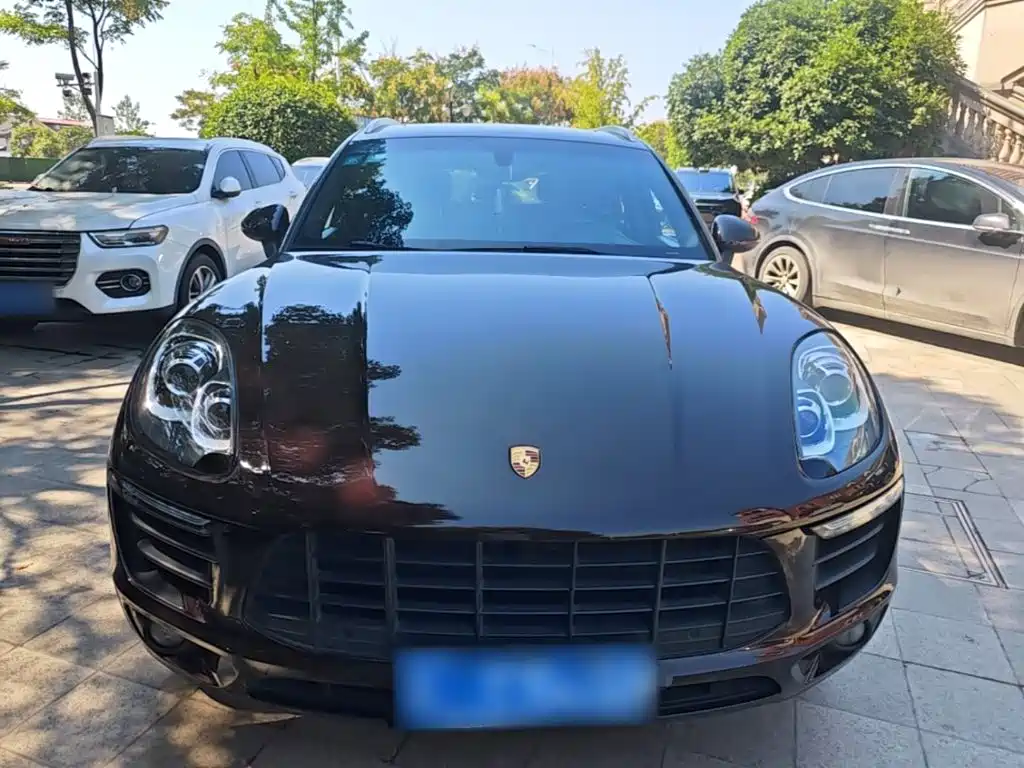 Porsche Macan — миниатюра 3