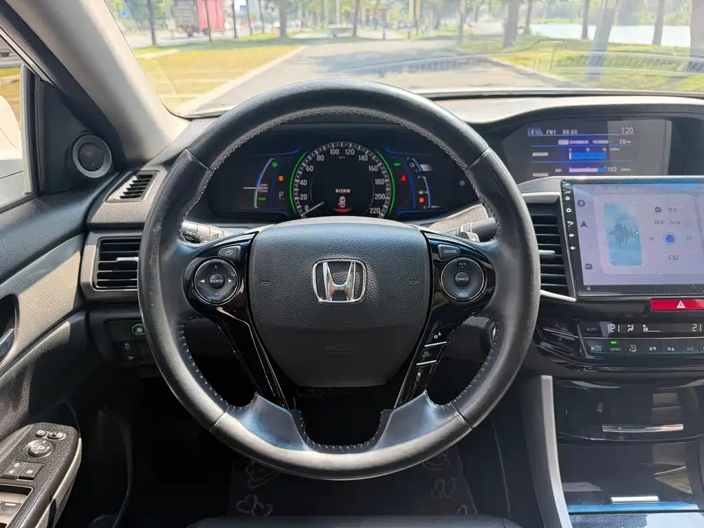 Honda Accord — миниатюра 10