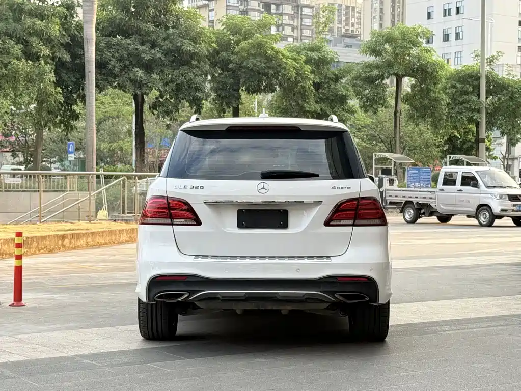 Mercedes-Benz GLE (Import) — миниатюра 3