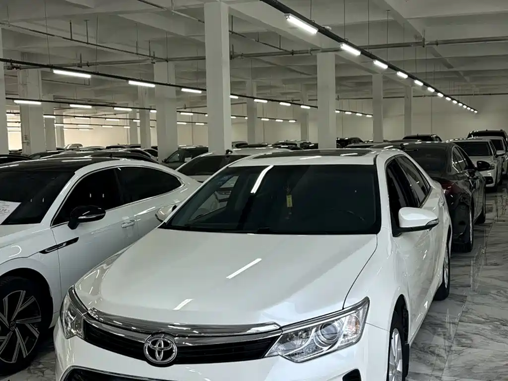 Toyota Camry — миниатюра 2