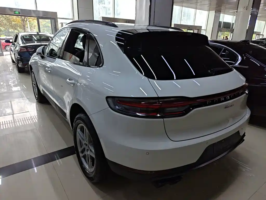 Porsche Macan — миниатюра 5