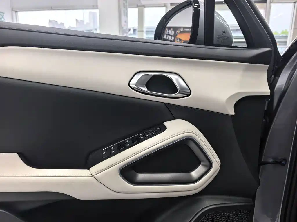 BYD Yuan UP — миниатюра 5