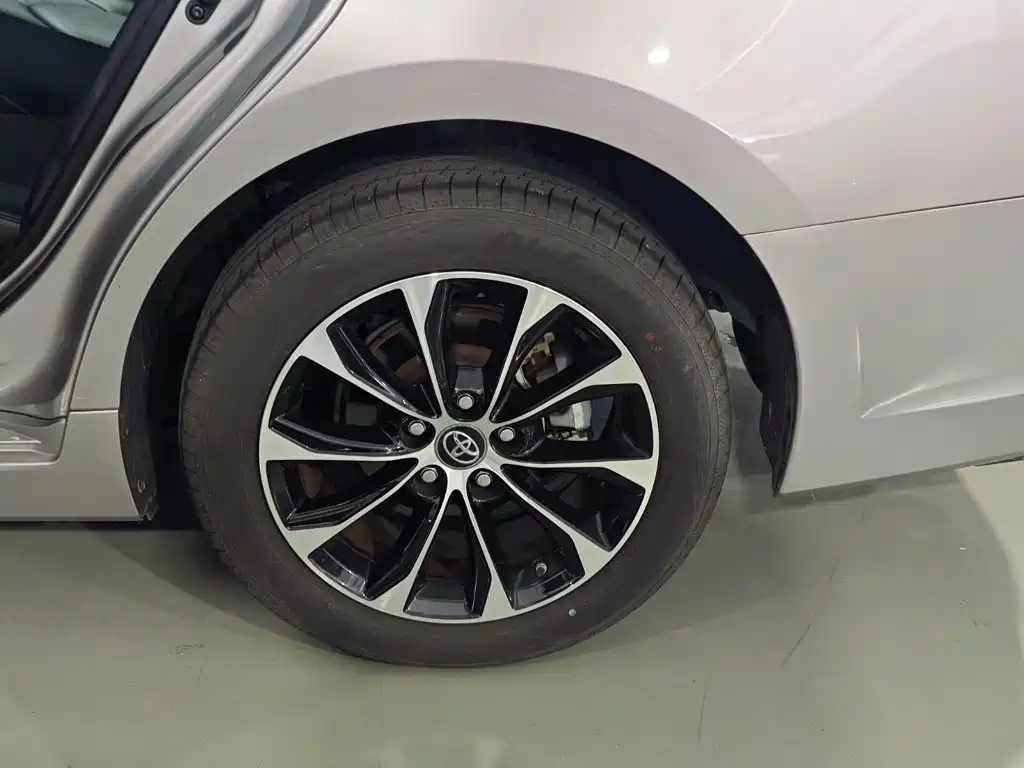 Toyota Avalon — миниатюра 11