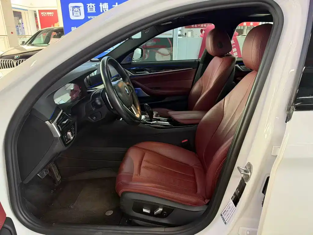 BMW 5 Series — миниатюра 5