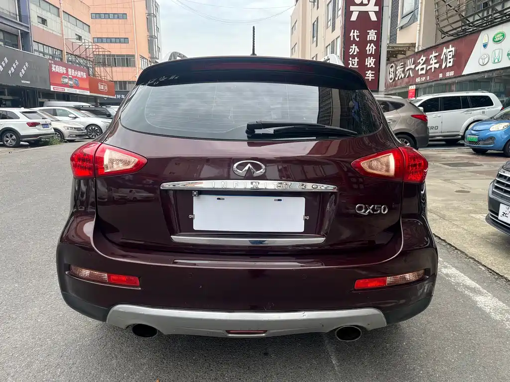 Infiniti QX50 — миниатюра 11