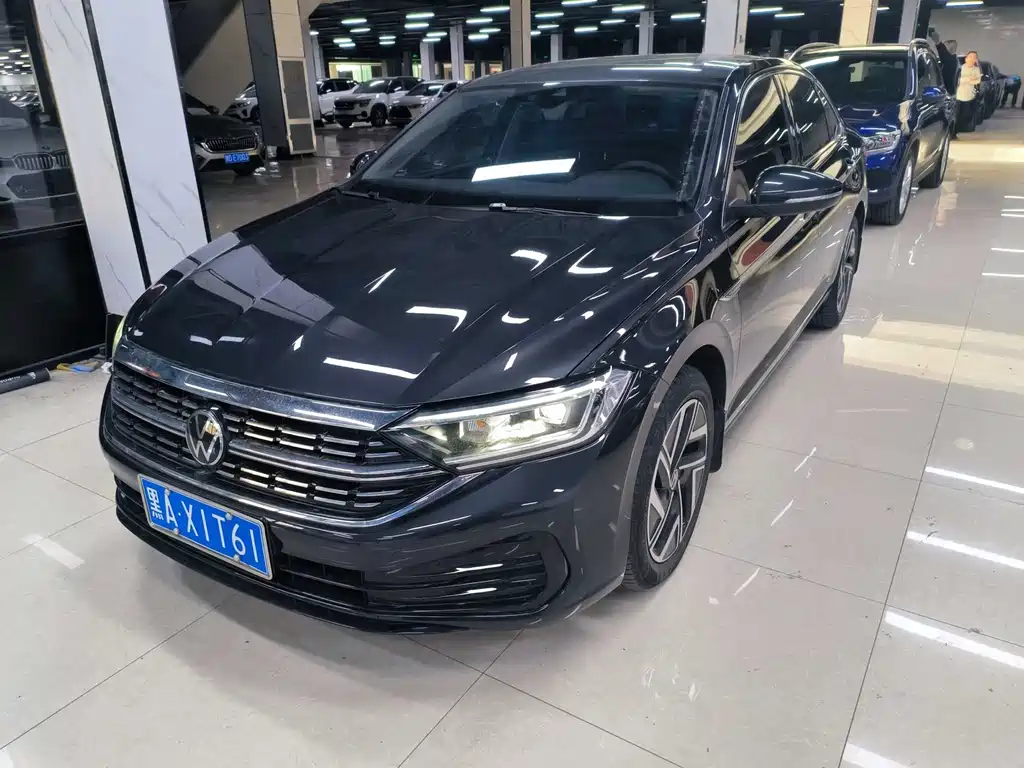 Volkswagen Sagitar 2022